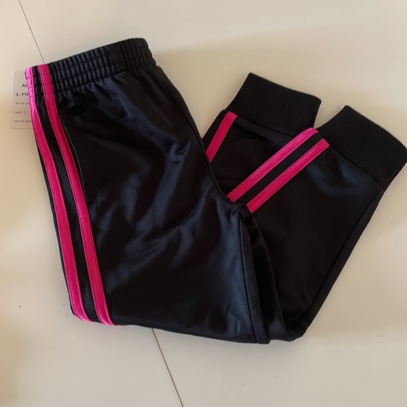 Adidas girls size 4 jacket and pant set color pink / black - Picture 3 of 4